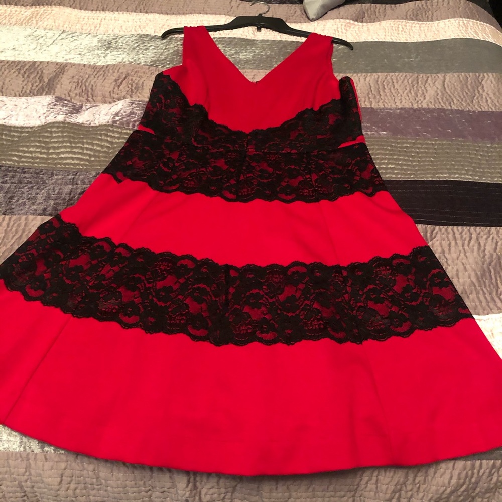 Nicole sleeveless red large dress with black lace
